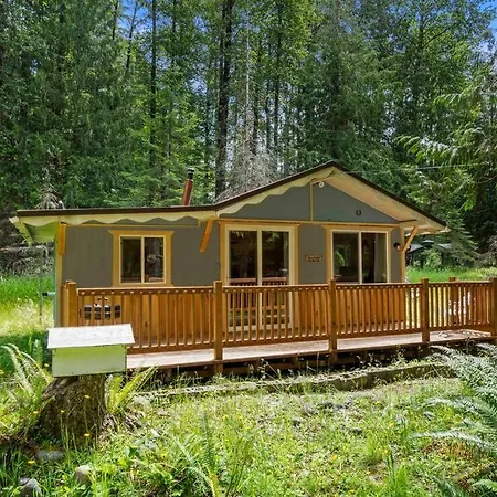 Cozy Cedar Cabin Steps Away From Mt. Rainier Ashford Exterior photo