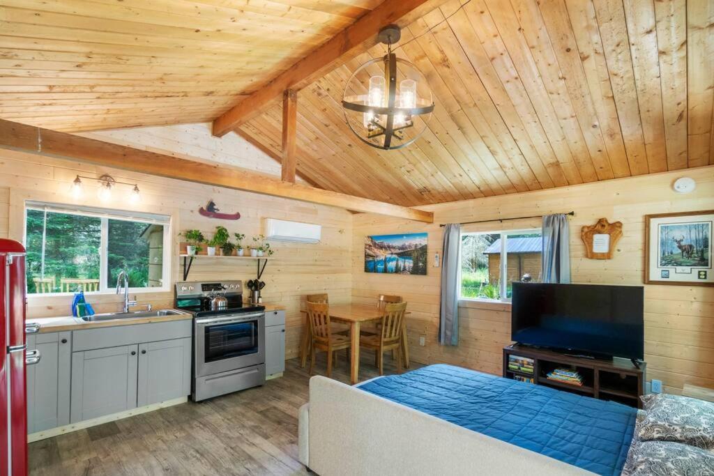 Holiday home Cozy Cedar Steps Away From Mt. Rainier Ashford