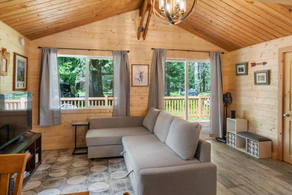 Holiday home Cozy Cedar Steps Away From Mt. Rainier Ashford